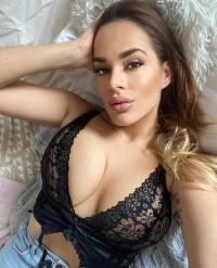 Taksim Escort Bayan Hatice İle Sıcak Dokunuşlar
